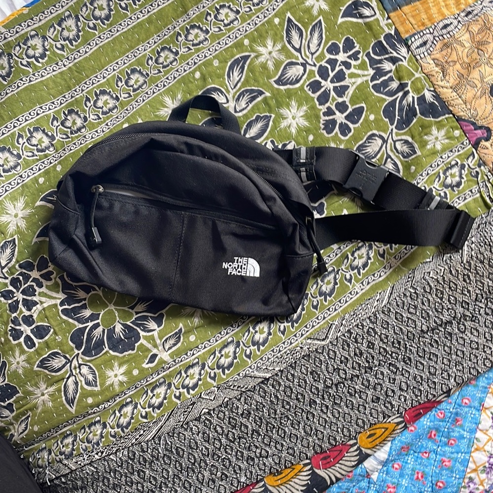 Practical & posh belt bag from The North Face!